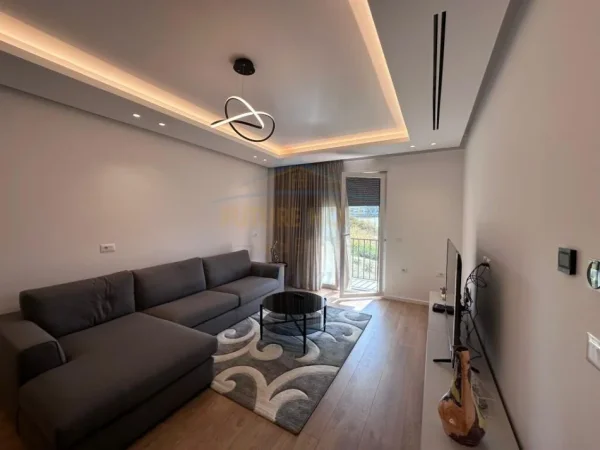 Tirane, jepet me qera apartament 2+1 Kati 1, 100 m² 1.200 € (TEG)