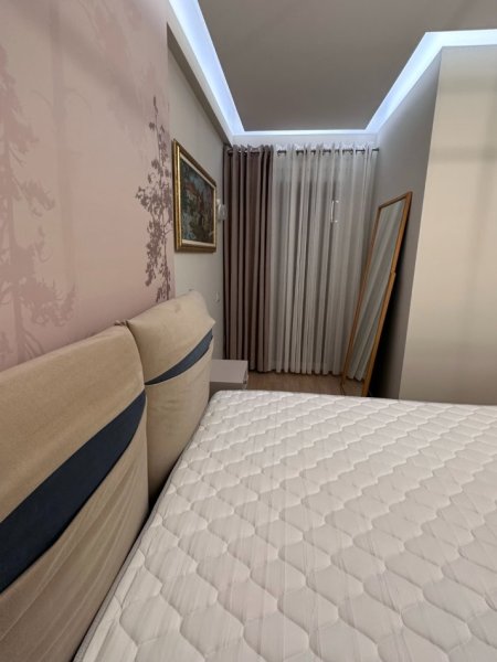 Tirane, shitet apartament 2+1+Ballkon Kati 6, 95 m² 165.000 € (Golden Park)