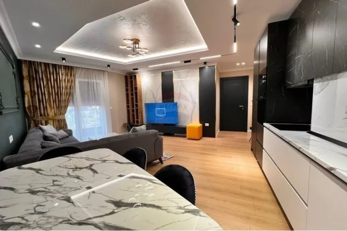 Tirane, jepet me qera apartament 2+1 Kati 5, 114 m² 1.300 € (Apartament 2+1+2 plus post parkimi me qira)