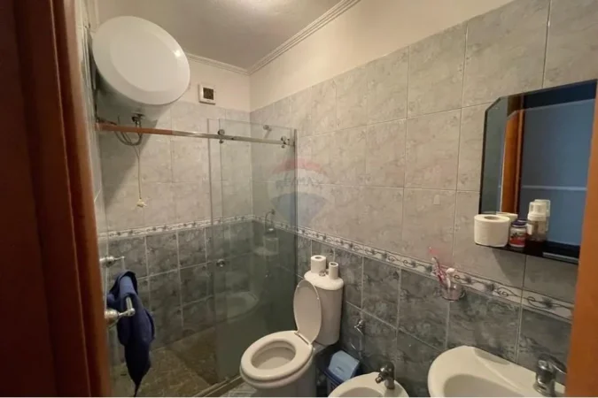 Tirane, shitet apartament 2+1 Kati 3, 111 m² 195.000 € (Pazari i Ri)