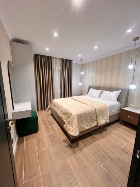 Tirane, jepet me qera apartament 2+1+Ballkon Kati 7, 100 m² 1.300 € (KODRA E DIELLIT)
