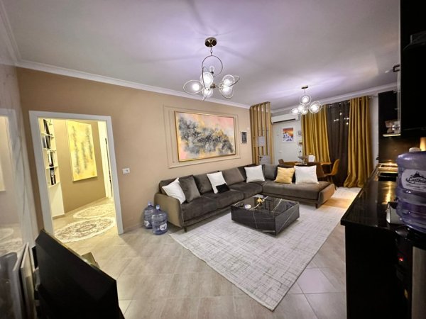 Tirane, jepet me qera apartament 2+1+Aneks+Ballkon Kati 3, 100 m² 700 € (KODRA E DIELLIT)