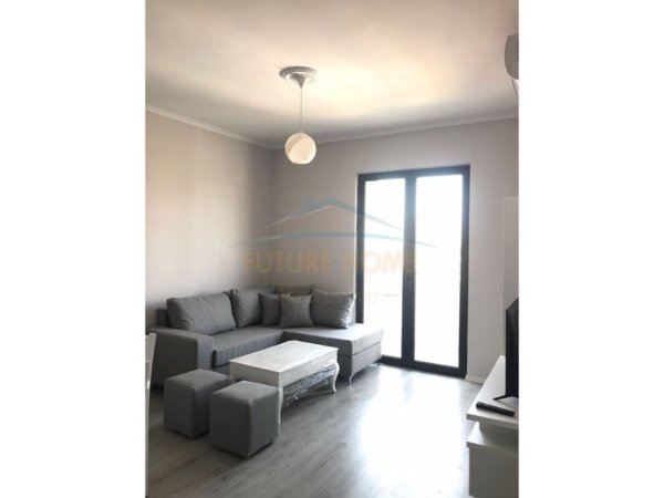 Tirane, jepet me qera apartament 2+1+Ballkon Kati 4, 86 m² 600 € (Don bosko)