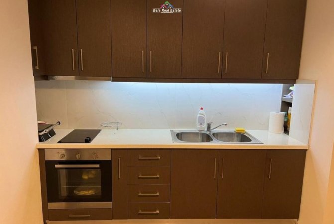 Tirane, jepet me qera apartament 2+1 Kati 4, 110 m² 500 € (Bulevardi i Ri)
