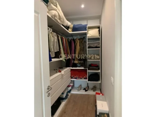 Tirane, shes Vile , 394 m² 820.000 € (Rruga e Elbasanit)