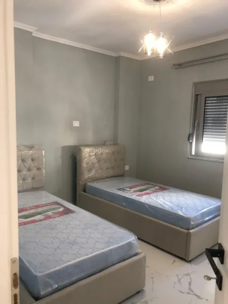 Tirane, Apartament 2+1me qira  Kati 4, 600 € (Don Bosko)