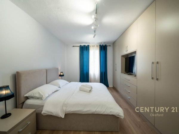 Tirane, jepet me qera apartament 2+1 Kati 3, 600 € (vasil shanto)