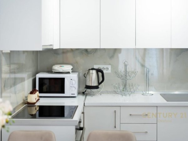 Tirane, jepet me qera apartament 2+1 Kati 3, 600 € (vasil shanto)