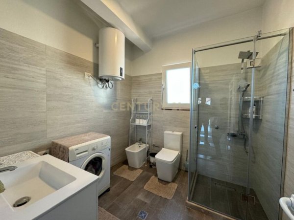 Tirane, jepet me qera apartament 2+1 Kati 2, 105 m² 600 € (vilat gjermane)