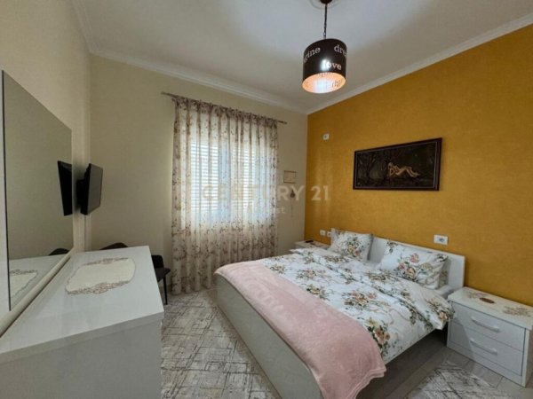 Tirane, jepet me qera apartament 2+1 Kati 2, 105 m² 600 € (vilat gjermane)