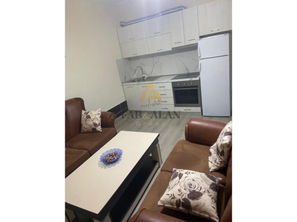 Tirane, jepet me qera apartament 2+1 , 90 m² 450 € (Rruga Besa)