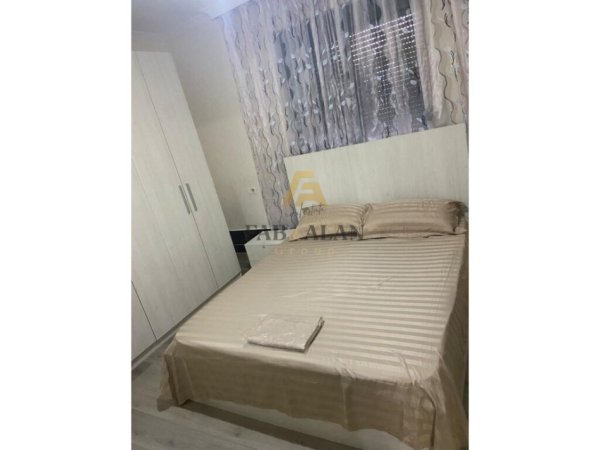 Tirane, jepet me qera apartament 2+1 , 90 m² 450 € (Rruga Besa)
