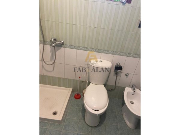 Tirane, jepet me qera apartament 2+1 , 90 m² 450 € (Rruga Besa)