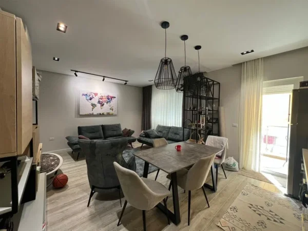 Tirane, jepet me qera apartament 2+1+Ballkon Kati 3, 106 m² 1.200 € (Liqeni i Thate)