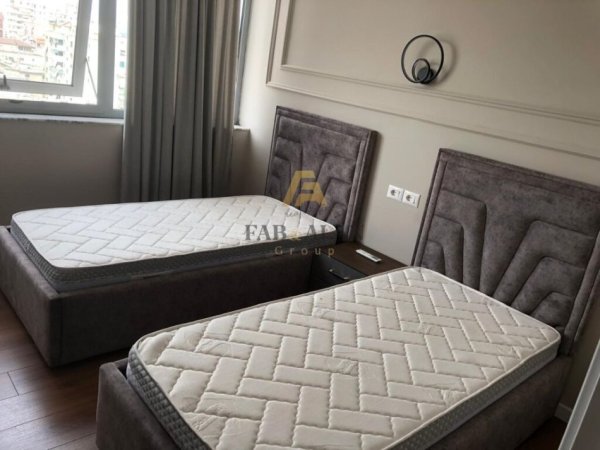 Tirane, jepet me qera apartament 2+1 , 800 € (Ish Parku)