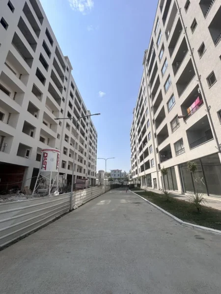 Tirane, shitet apartament 2+1 Kati 8, 97 m² 78.000 € (SHESIM APARTAMENT 2+1 NE KAMEZ!)