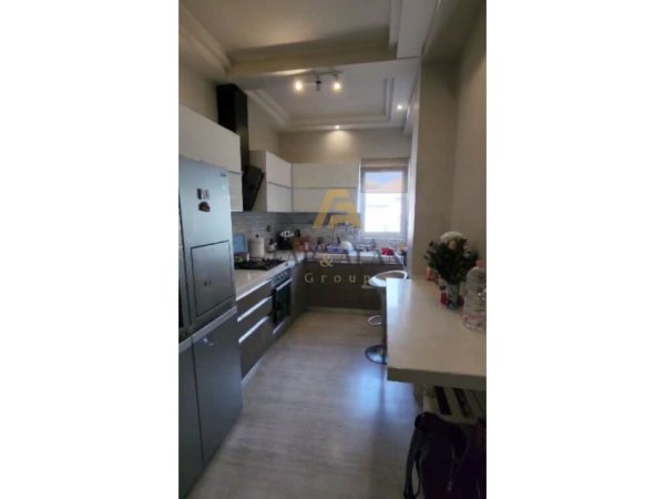 Tirane, shitet apartament 2+1 Kati 2, 128 m² 240.000 € (Myslym Shyri)