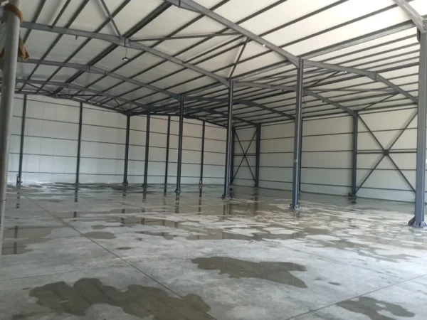 Tirane, jepet me qera magazine Kati 0, 900 m² 3.000 € (KAMEZ)