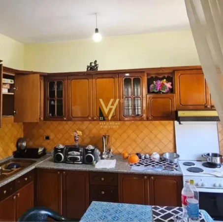Vlore, shitet shtepi 2+1+Ballkon Kati 0, 602 m² 250.000 € (VLORE)