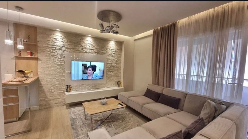 Tirane, jepet me qera apartament 2+1 Kati 6, 100 m² 900 € (Komuna e Parisit)