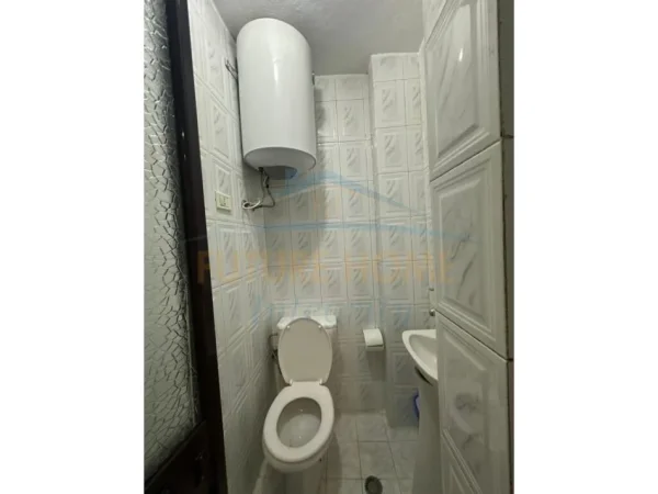 Tirane, jepet me qera apartament 2+1 Kati 2, 96 m² 600 € (BLLOK)