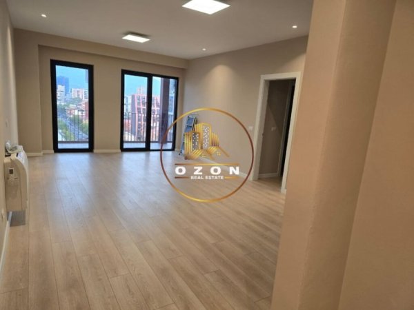 Apartament 3+1+2 për biznes me qira në Tirana Garden Building, Rruga e Kavajës!