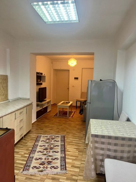 Tirane, jepet me qera apartament 1+1+Aneks Kati 2, 50 m² 500 € (Rr Vaso Pasha)