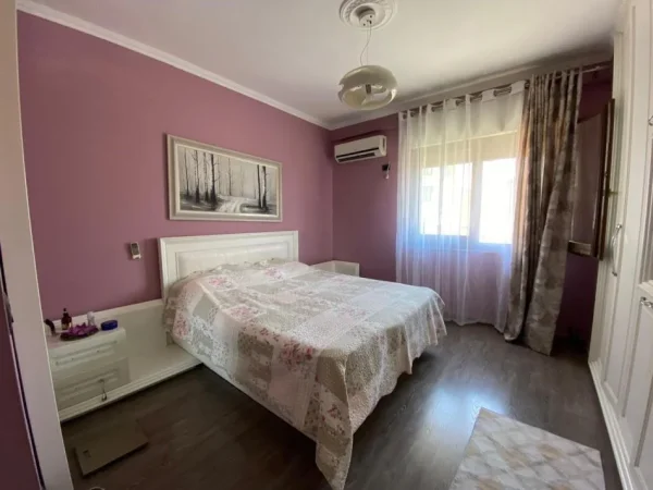 Tirane, shitet apartament 2+1 Kati 5, 136 m² 320.000 € (Komuna e Parisit)
