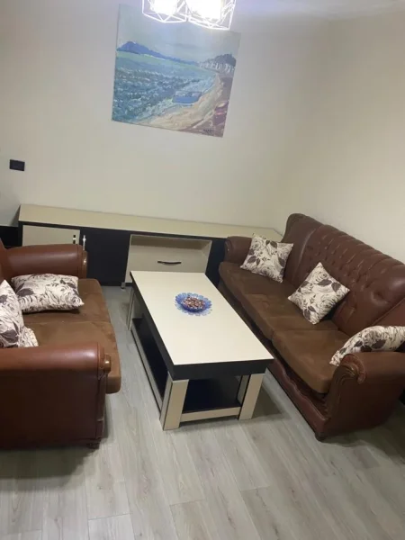 Tirane, jepet me qera apartament 2+1 Kati 1, 90 m² 450 € (rruga Siri Kodra)