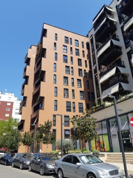 Tirane, shitet dyqan Kati 0, 68 m² 310.000 € (RR; NDREKO RINO)