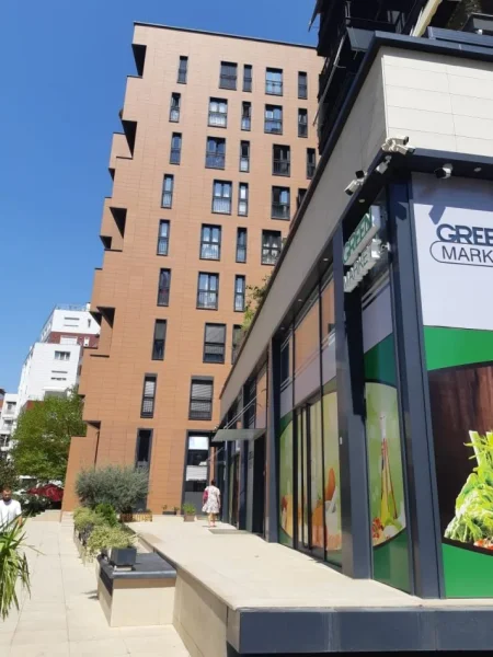 Tirane, shitet dyqan Kati 0, 68 m² 310.000 € (RR; NDREKO RINO)