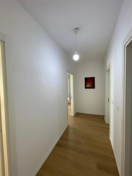 Tirane, jepet me qera apartament 2+1 Kati 3, 100 m² 600 € (Tregu Elektrik)