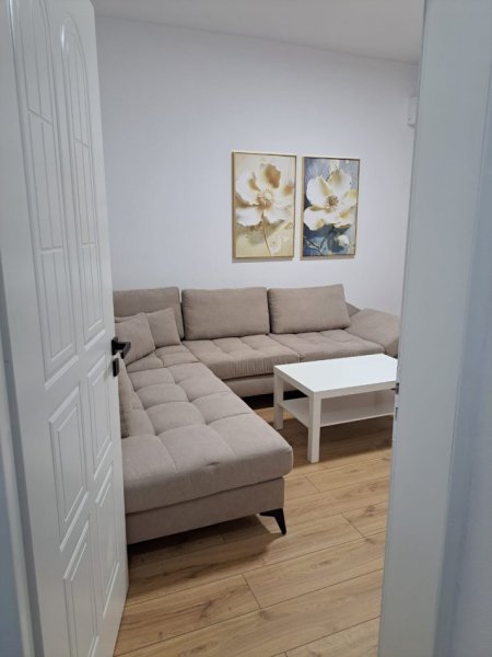 Tirane, jepet me qera apartament 1+1 Kati 2, 68 m² 550 € (rruga e Barrikadave)