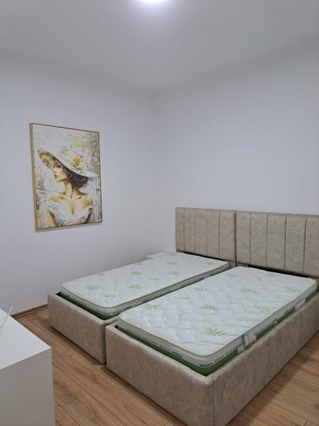 Tirane, jepet me qera apartament 1+1 Kati 2, 68 m² 550 € (rruga e Barrikadave)