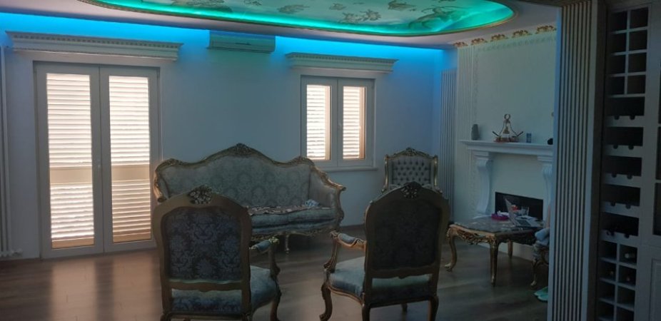 Tirane, jepet me qera Vile 2+1 Kati 4, 1.000 m² 8.000 € (Vilat Gjermane)