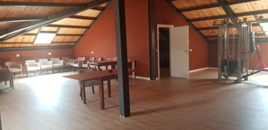 Tirane, jepet me qera Vile 2+1 Kati 4, 1.000 m² 8.000 € (Vilat Gjermane)