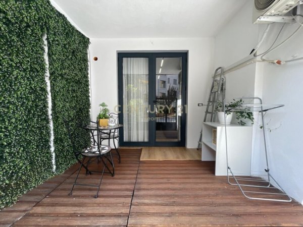 Tirane, jap me qera apartament 1+1+Ballkon , 59 m² 800 € (Rruga e Kosovarëve)