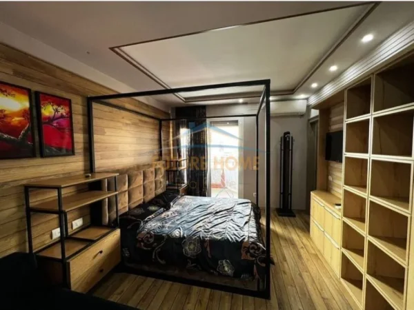 Tirane, jepet me qera apartament 1+1+Aneks+Ballkon Kati 8, 95 m² 1.200 € (MYSLYM SHYRI)
