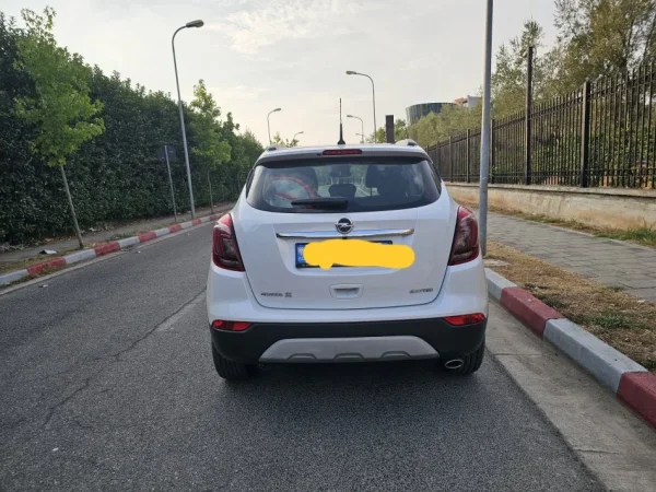 Tirane, shes SUV | Fuoristrad | Xhip OPEL MOKKA 1.6 BENZIN+GAZ FULL OPTION Benzin+Gaz, e bardhë manuale Klima 110.820 km