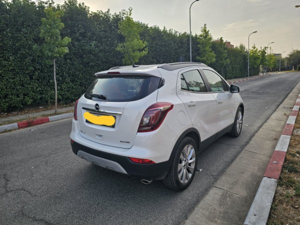 Tirane, shes SUV | Fuoristrad | Xhip OPEL MOKKA 1.6 BENZIN+GAZ FULL OPTION Benzin+Gaz, e bardhë manuale Klima 110.820 km