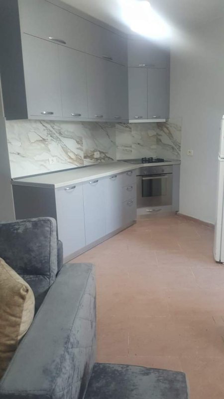 Tirane, jepet me qera apartament 2+1+BLK Kati 7, 97 m² 700 Euro (rruga e dibres)