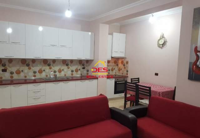 Vlore, shitet apartament Kati 4, 103 m² 113.300  (Rruga Çamëria, Vlorë)