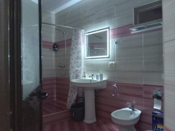 Tirane, jepet me qera apartament 2+1+BLK Kati 6, 80 m² 550 Euro (petro nini luarasi)
