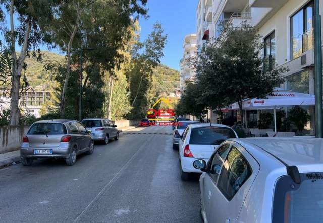 Vlore, shitet dyqan Kati 0, 52 m² 135.000 Euro (Rruga Çamëria, Vlorë)