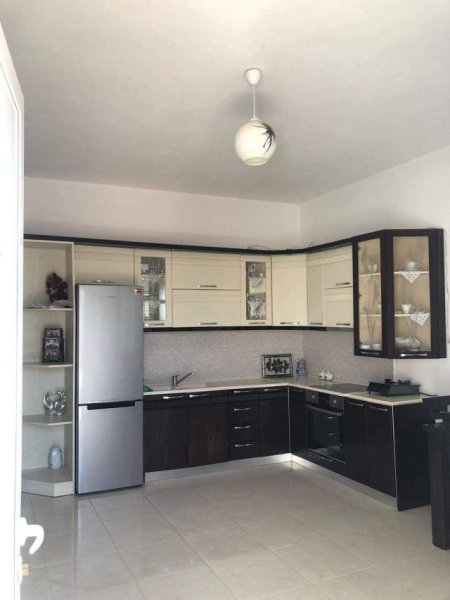 Tirane, jepet me qera apartament 2+1+BLK Kati 1, 115 m² 650 Euro (xhaferr shaba)