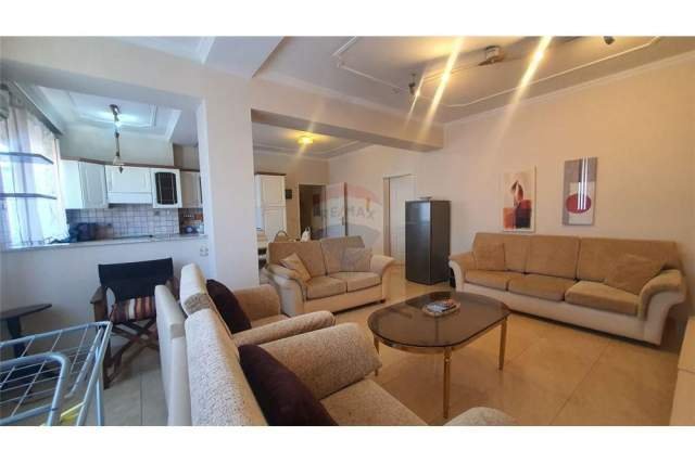 Tirane, jepet me qera apartament 3+1 Kati 6, 140 m² 800 Euro (BLLOKU)