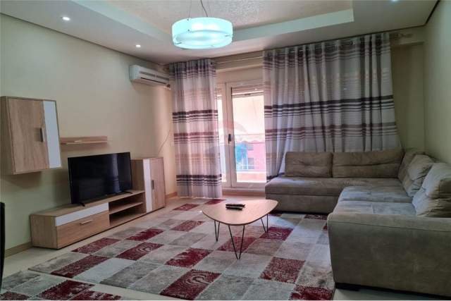 Tirane, jepet me qera apartament 1+1 79 m² 550 Euro (kompleksi deliorgji)