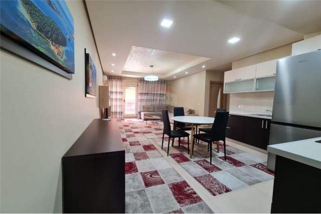 Tirane, jepet me qera apartament 1+1 79 m² 550 Euro (kompleksi deliorgji)