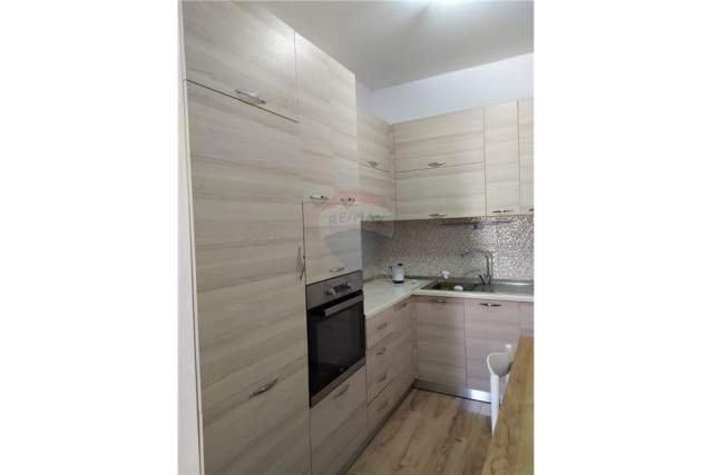 Tirane, jepet me qera apartament 2+1 86 m² 700 Euro (GEORGE BUSH)