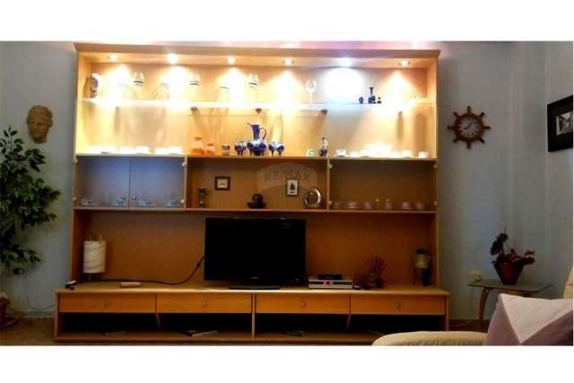 Tirane, jepet me qera apartament 2+1 Kati 2, 125 m² 700 Euro (BLLOK)